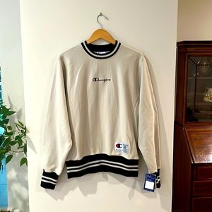 Champion Reverse Weave Script
Spellout Crewneck Sweatshirt